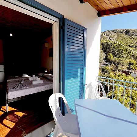 Sea Horizon House Alexis Hotel Himare Exterior photo