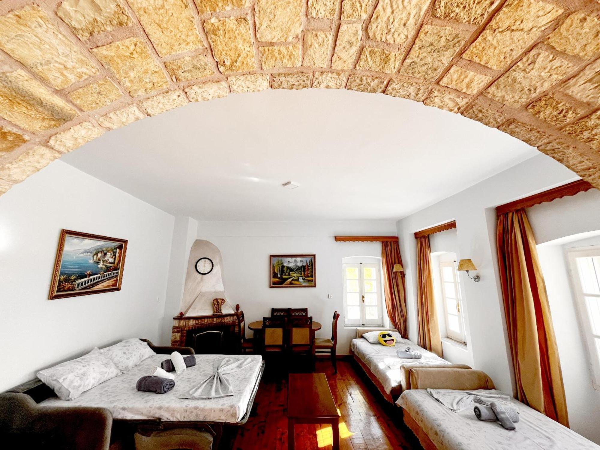 Sea Horizon House Alexis Hotel Himare Exterior photo