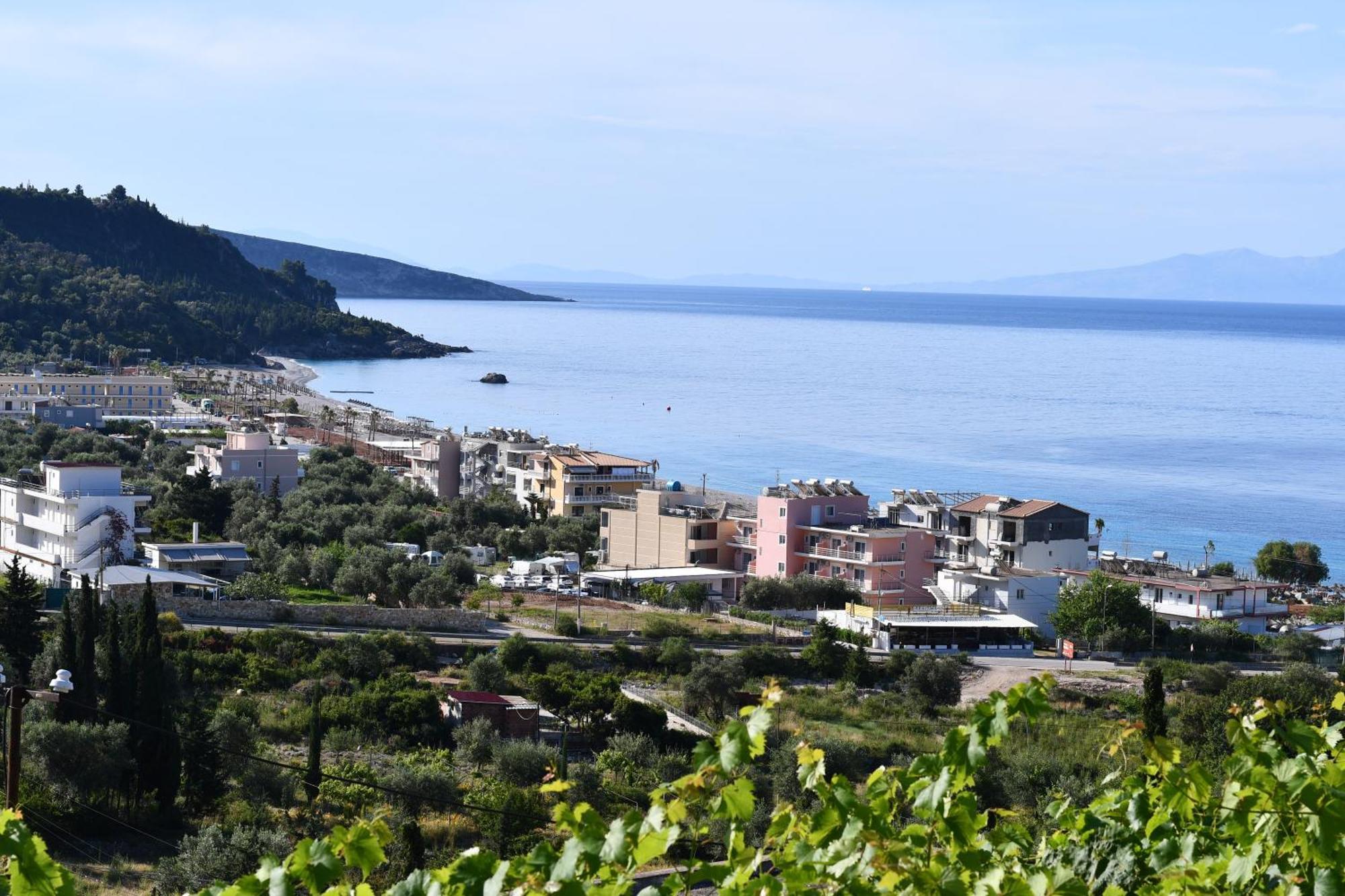 Sea Horizon House Alexis Hotel Himare Exterior photo