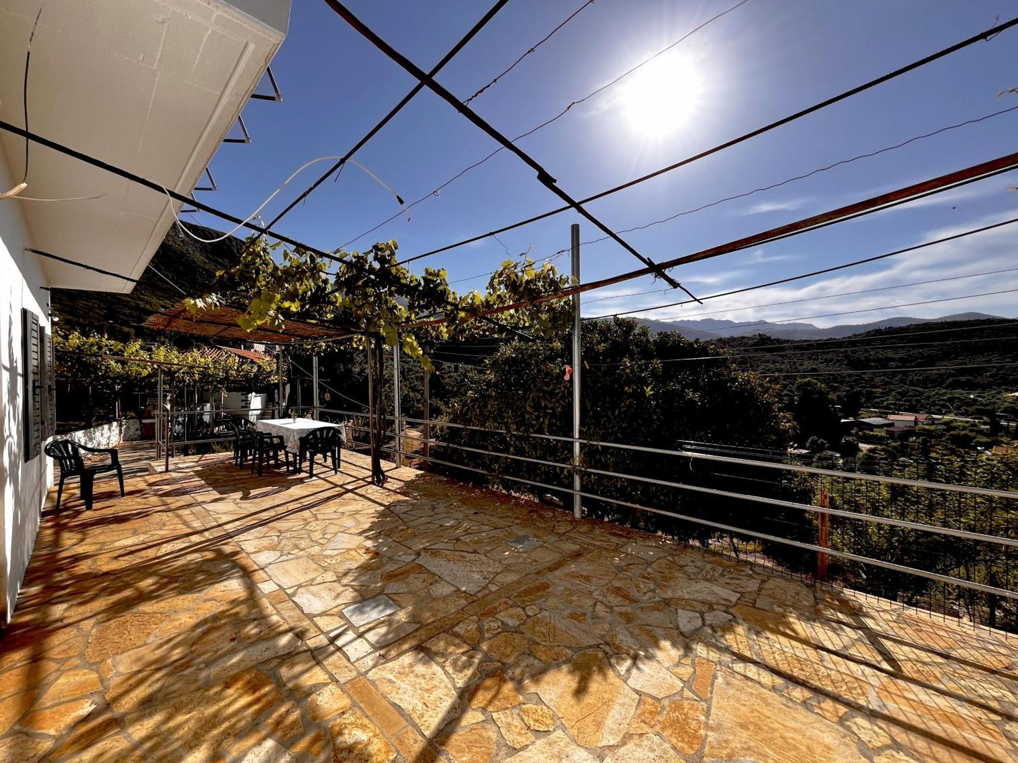 Sea Horizon House Alexis Hotel Himare Exterior photo